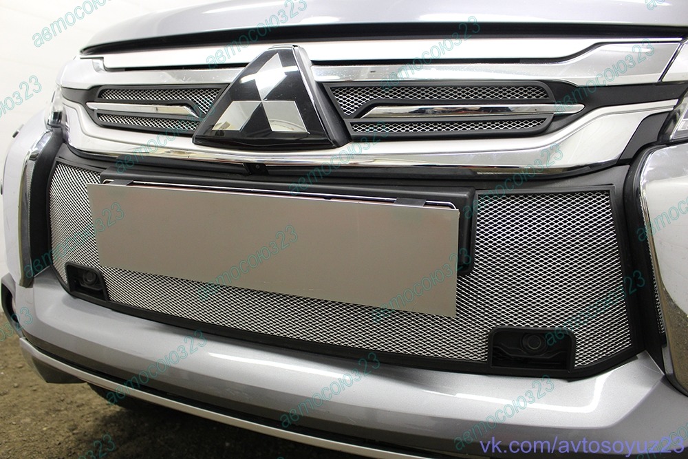 Zashchita_radiatora_Mitsubishi_Pajero_Sport_3_2016_2021_s_parktronikom_Standart (2)