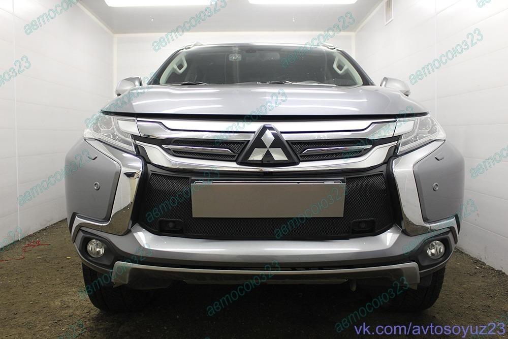 Zashchita_radiatora_Mitsubishi_Pajero_Sport_3_2016_2021_s_parktronikom_Standart (3)