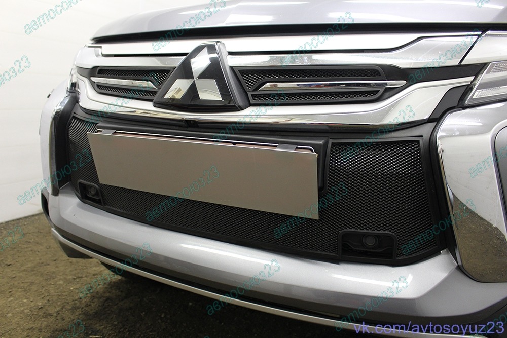 Zashchita_radiatora_Mitsubishi_Pajero_Sport_3_2016_2021_s_parktronikom_Standart (4)